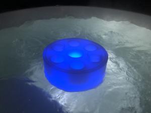 Schwimmende LED-RGB-Bar